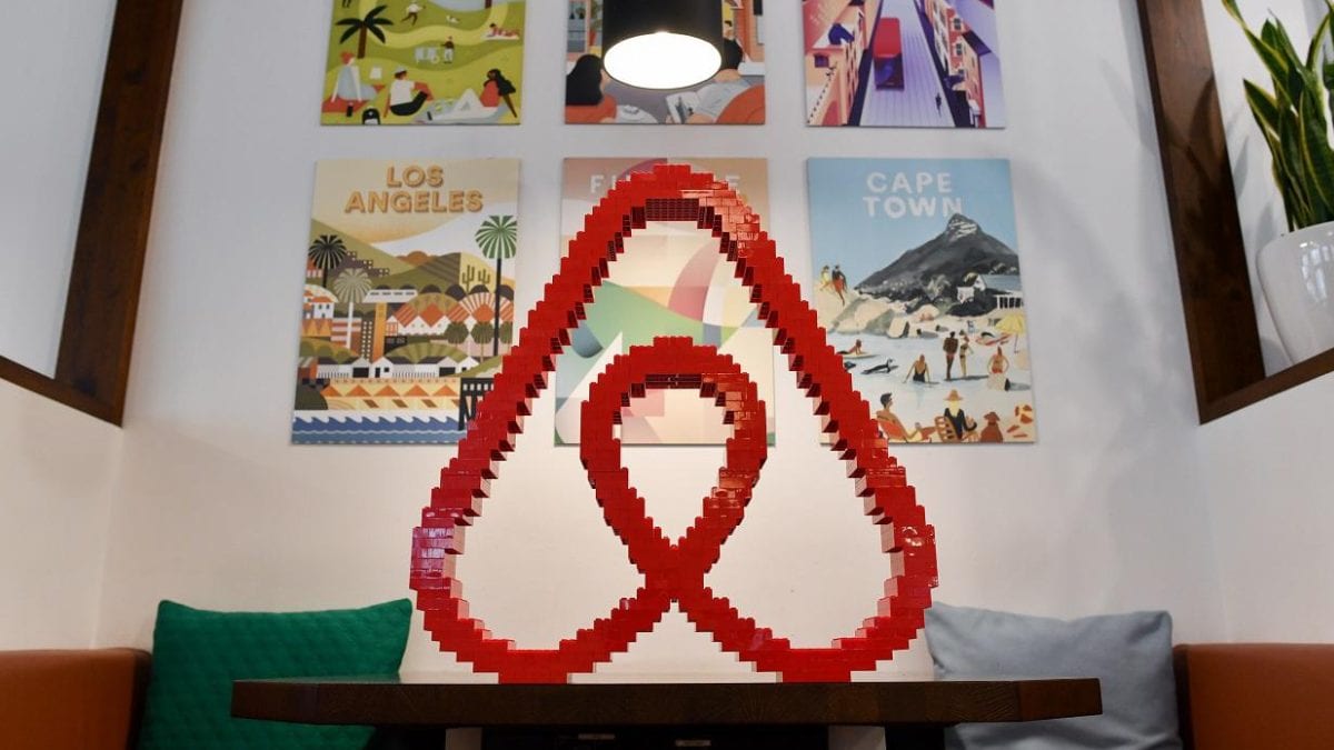 Fotografía que ilustra la noticia: Airbnb crea un fondo de 218 millones para financiar vivienda asequible y lo estrena en Austin