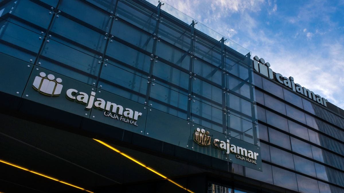 Fotografía que ilustra la noticia: Cajamar compra un edificio en el centro de Granada para convertirlo en su sede provincial