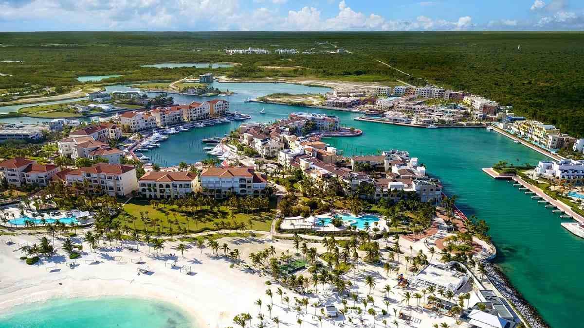 Fotografía que ilustra la noticia: Clerhp registra un programa de deuda de 64 millones en Panamá para financiar Larimar City y compra Marelago en Cap Cana