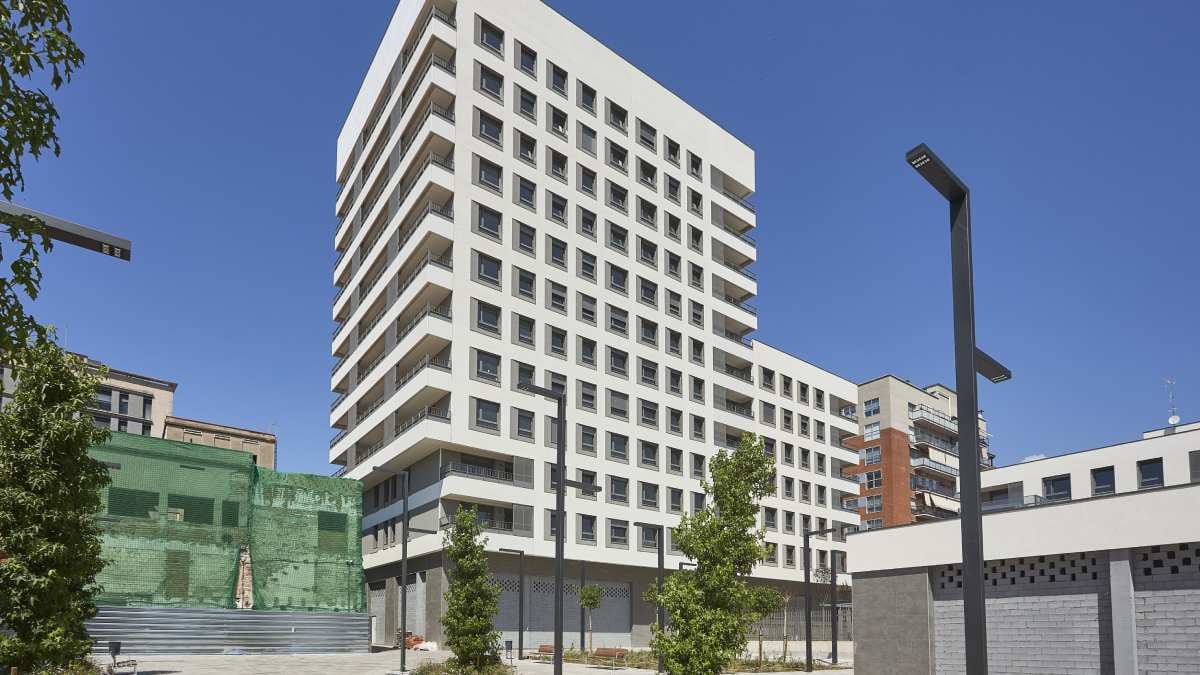 Fotografía que ilustra la noticia: Culmia entrega en Sabadell las 82 viviendas de Parc Tèxtil y agota casi toda la promoción