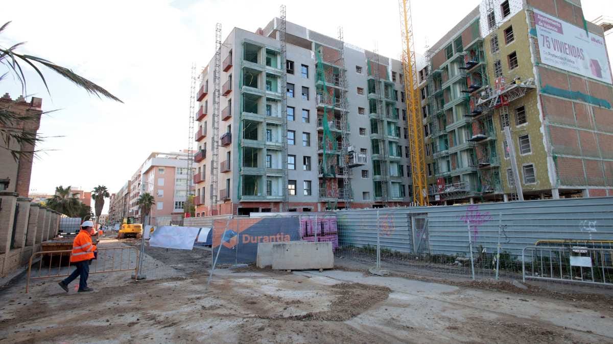 Fotografía que ilustra la noticia: El Plan Vive revaloriza en 12 millones los suelos de la Generalitat Valenciana, según las cuentas de la EVHA