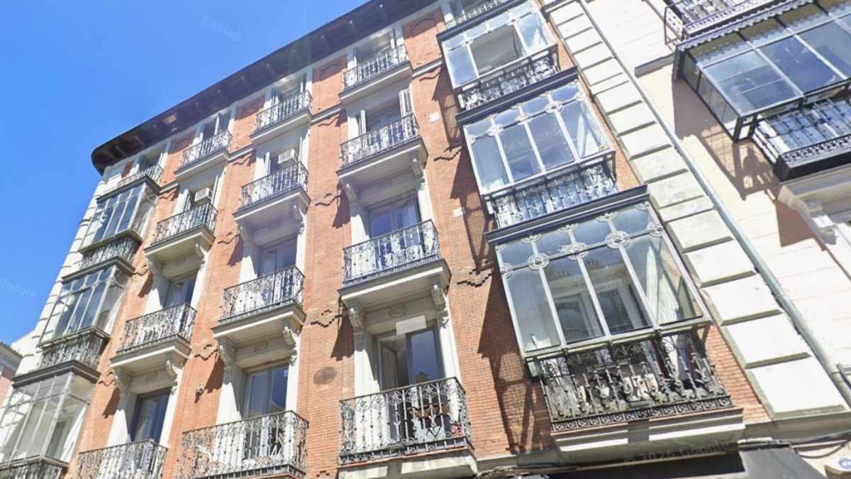 Fotografía que ilustra la noticia: Emuna Inversiones compra un edificio en Justicia para reformarlo y convertirlo en viviendas de lujo