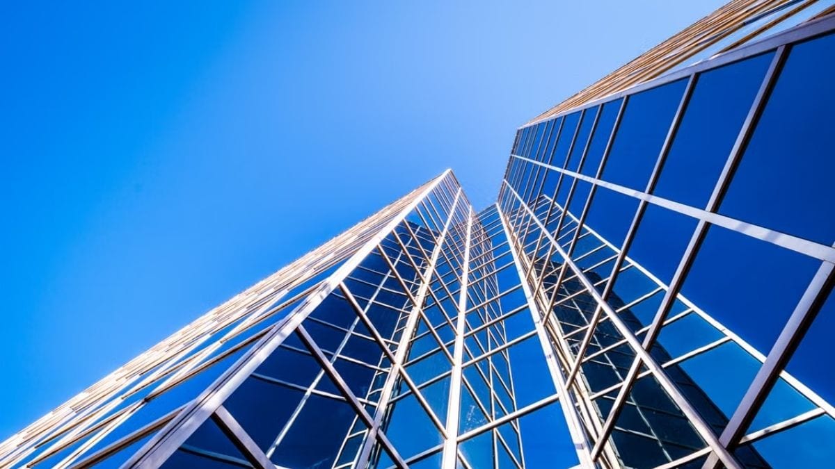 Fotografía que ilustra la noticia: EY anticipa un segundo semestre 'menos activo' en inversión inmobiliaria y prevé cerrar 2026 con 22.000 millones