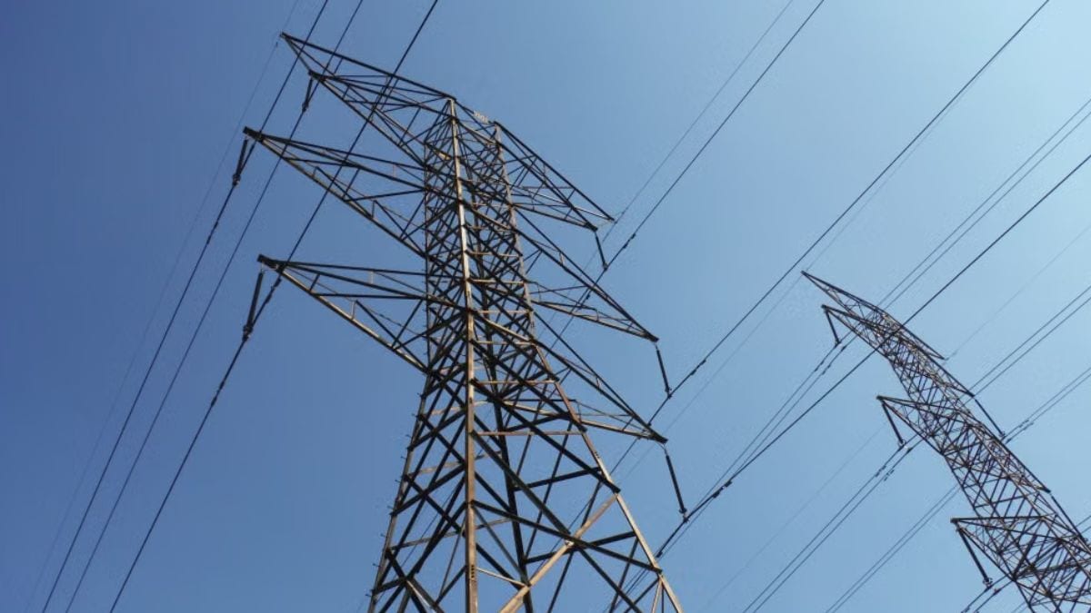 Fotografía que ilustra la noticia: La falta de capacidad eléctrica: el nuevo cuello de botella para la construcción de vivienda en España