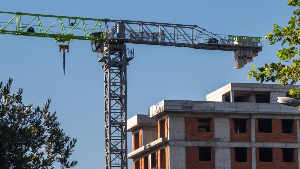 Fotografía que ilustra la noticia: La obra nueva se anuncia un 72% más cara que la segunda mano y la brecha se triplica desde 2020